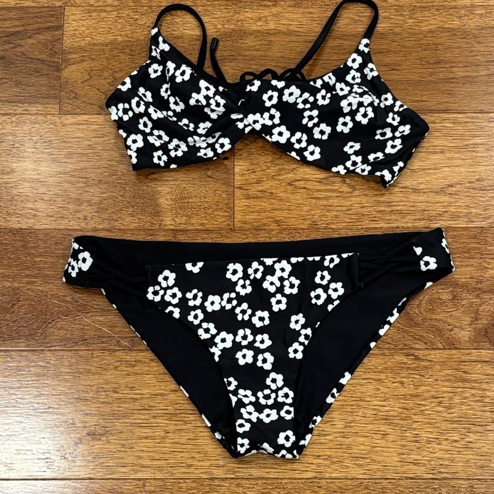 Black and White Reversible Floral Bikini Set
